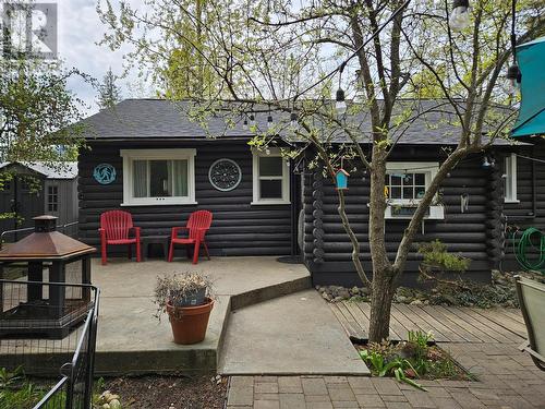 209 1St Avenue, Nakusp, BC - Outdoor With Deck Patio Veranda With Facade