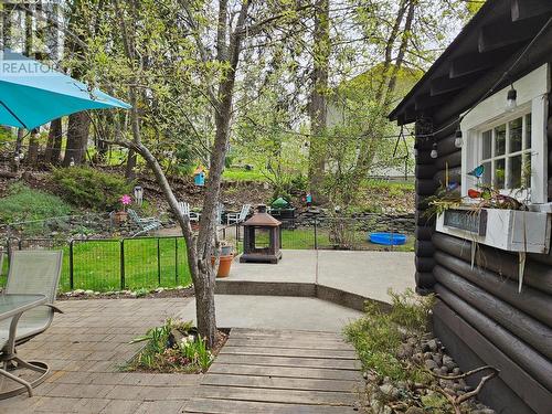 209 1St Avenue, Nakusp, BC - Outdoor With Deck Patio Veranda