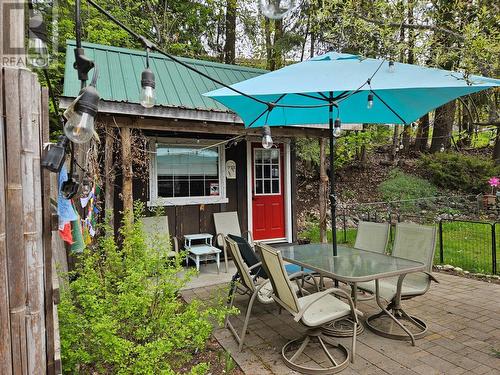 209 1St Avenue, Nakusp, BC - Outdoor With Deck Patio Veranda