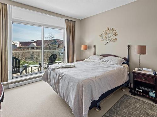 214-68 Songhees Rd, Victoria, BC - Indoor Photo Showing Bedroom