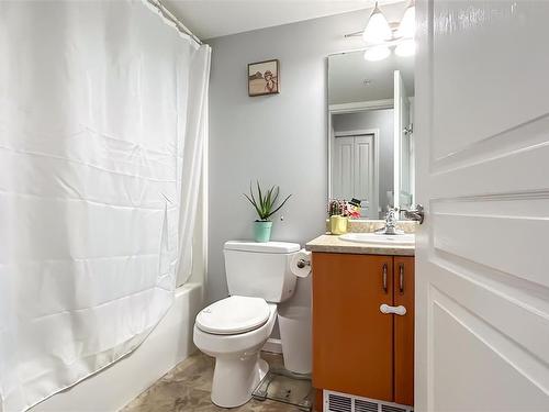 206-663 Goldstream Ave, Langford, BC - Indoor Photo Showing Bathroom