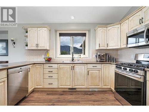 3397 Merlot Way, West Kelowna, BC - Indoor Photo Showing Kitchen With Stainless Steel Kitchen With Double Sink