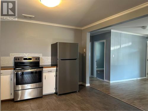 1700 31 Street, Vernon, BC - Indoor Photo Showing Kitchen