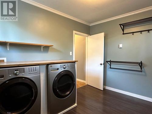 1700 31 Street, Vernon, BC - Indoor Photo Showing Laundry Room