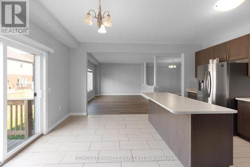 107 Dolomiti Court, Hamilton (Hannon), ON - Indoor Photo Showing Kitchen