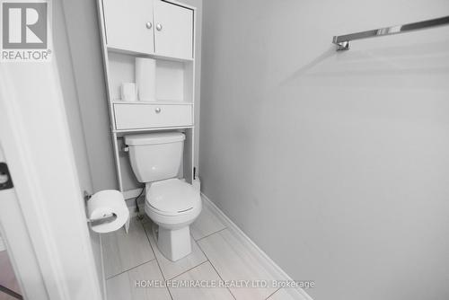 107 Dolomiti Court, Hamilton (Hannon), ON - Indoor Photo Showing Bathroom