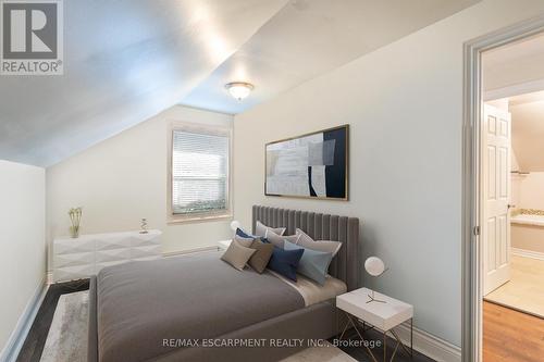 1739 Caistor Centre Road, West Lincoln, ON - Indoor Photo Showing Bedroom