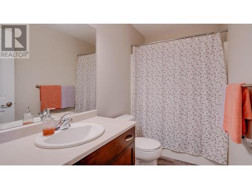 4900 Heritage Drive Unit# 503, Vernon, BC - Indoor Photo Showing Bathroom