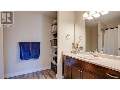 4900 Heritage Drive Unit# 503, Vernon, BC - Indoor Photo Showing Bathroom