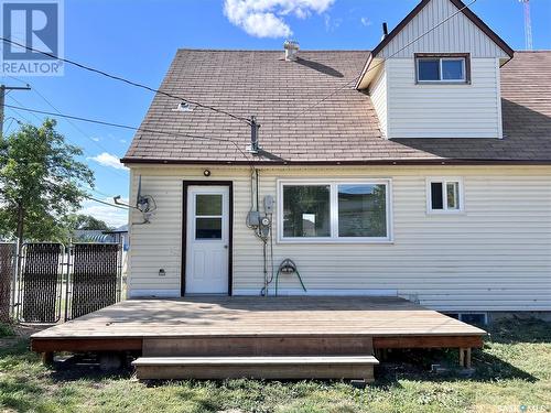 229 Mctavish Street, Outlook, SK - Outdoor With Exterior