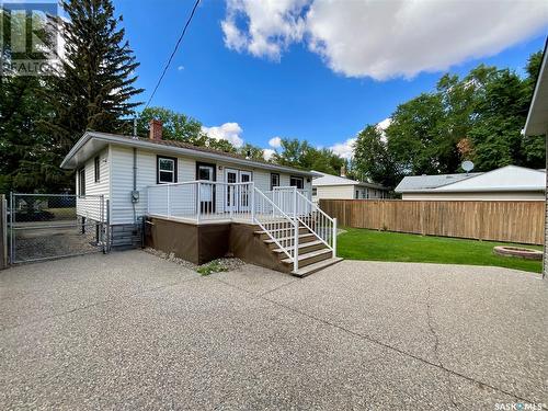 2751 Mcara Street, Regina, SK - Outdoor