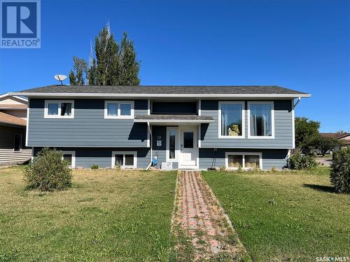 30 Marion Crescent, Meadow Lake, SK - Outdoor With Facade