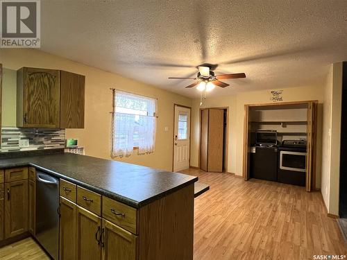 30 Marion Crescent, Meadow Lake, SK - Indoor Photo Showing Kitchen