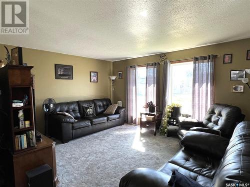 30 Marion Crescent, Meadow Lake, SK - Indoor Photo Showing Living Room