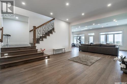 623 Kenaschuk Crescent, Saskatoon, SK - Indoor Photo Showing Living Room