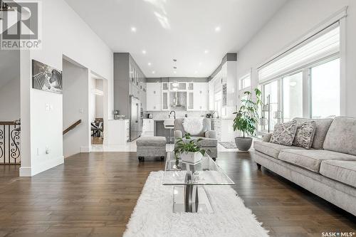 623 Kenaschuk Crescent, Saskatoon, SK - Indoor Photo Showing Living Room