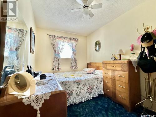 85 First Avenue N, Yorkton, SK - Indoor Photo Showing Bedroom