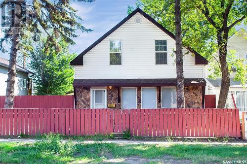 116 S Avenue S, Saskatoon, SK - Outdoor