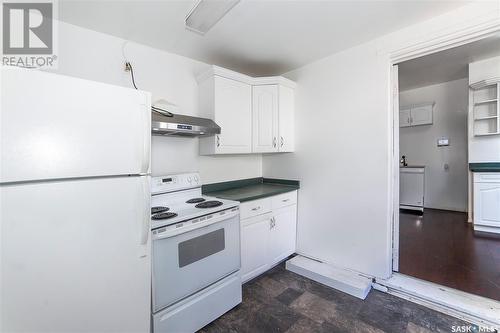 116 S Avenue S, Saskatoon, SK - Indoor Photo Showing Kitchen