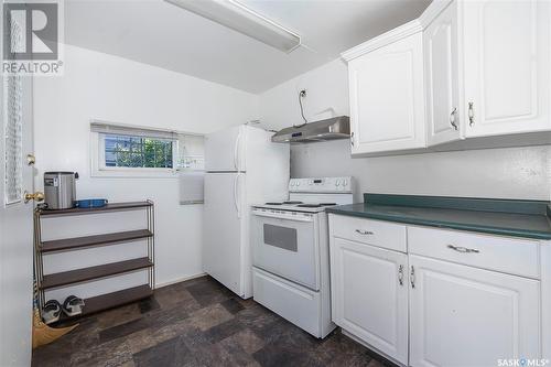 116 S Avenue S, Saskatoon, SK - Indoor Photo Showing Kitchen