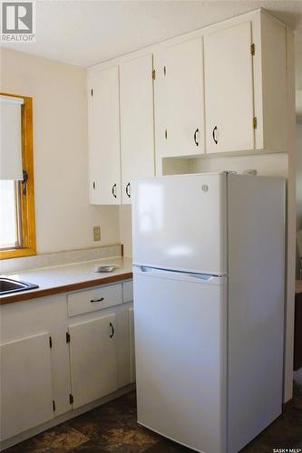 431 Redcoat Drive, Eastend, SK - Indoor Photo Showing Kitchen