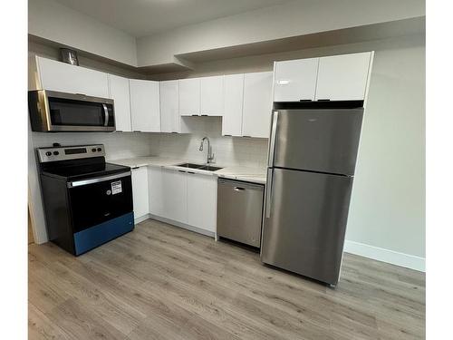 1536 Marble Pl, Langford, BC - Indoor Photo Showing Kitchen With Double Sink