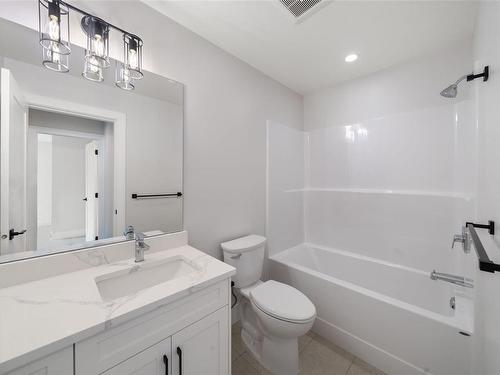 1536 Marble Pl, Langford, BC - Indoor Photo Showing Bathroom