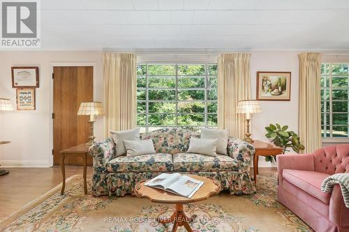 B - 5250 County Rd 45 Road, Hamilton Township (Baltimore), ON - Indoor Photo Showing Living Room