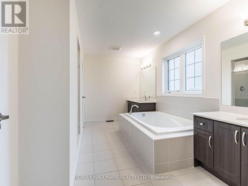 2134 Speare Court E, Innisfil, ON - Indoor Photo Showing Bathroom