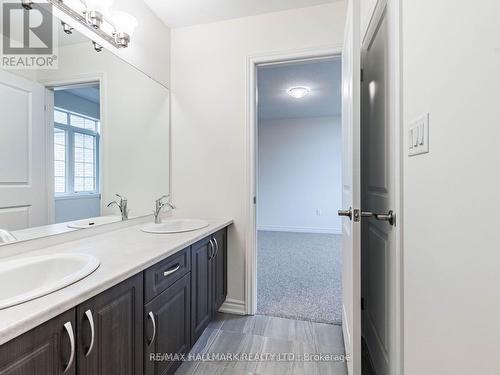 2134 Speare Court E, Innisfil, ON - Indoor Photo Showing Bathroom