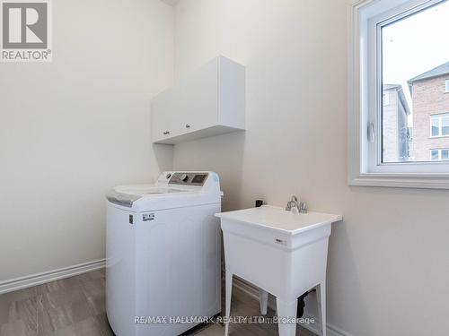 2134 Speare Court E, Innisfil, ON - Indoor Photo Showing Laundry Room