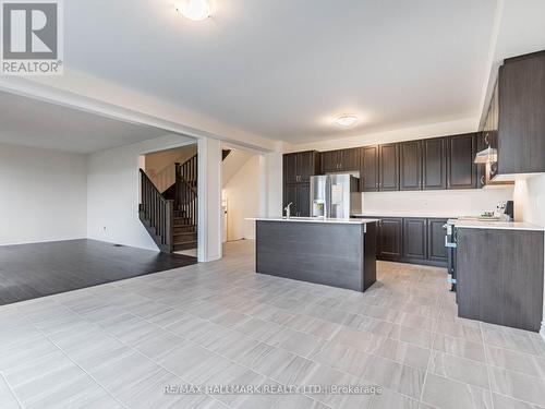 2134 Speare Court E, Innisfil, ON - Indoor Photo Showing Kitchen