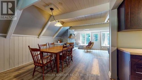 9051 Boyne River Road, Adjala-Tosorontio, ON - Indoor Photo Showing Dining Room