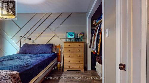 9051 Boyne River Road, Adjala-Tosorontio, ON - Indoor Photo Showing Bedroom