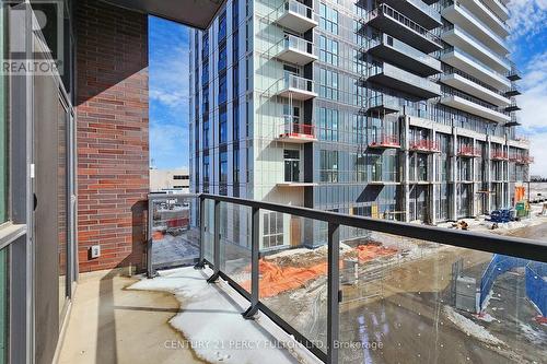 208 - 38 Honeycrisp Crescent, Vaughan, ON - Outdoor