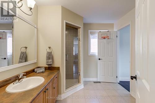 81 Aidan Drive, Vaughan, ON - Indoor Photo Showing Bathroom