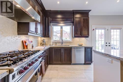 81 Aidan Drive, Vaughan, ON - Indoor Photo Showing Kitchen With Upgraded Kitchen