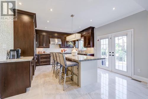 81 Aidan Drive, Vaughan, ON - Indoor Photo Showing Kitchen With Upgraded Kitchen