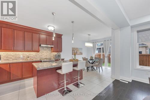 4128 Hillsborough Crescent, Oakville, ON - Indoor Photo Showing Kitchen With Upgraded Kitchen