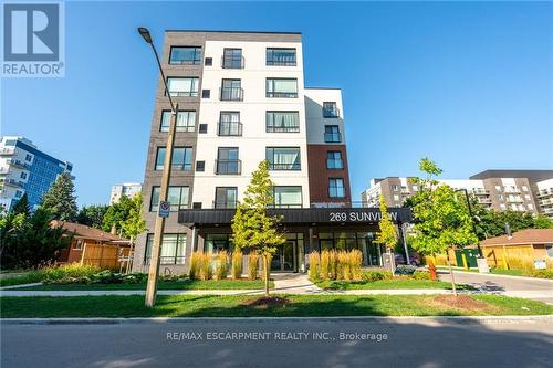 102 - 269 Sunview Street, Waterloo, ON - Outdoor With Facade