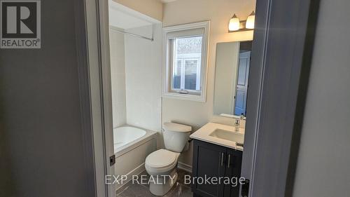 61 Conboy Drive, Erin, ON - Indoor Photo Showing Bathroom