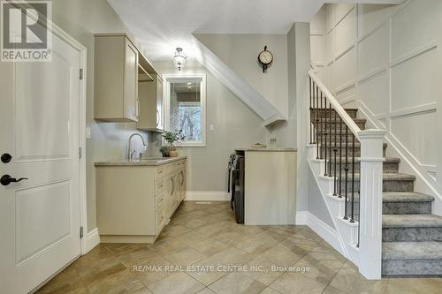 209 Hume Road, Puslinch, ON - Indoor Photo Showing Other Room