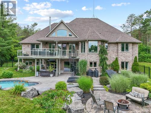 209 Hume Road, Puslinch, ON - Outdoor With In Ground Pool With Deck Patio Veranda With Facade