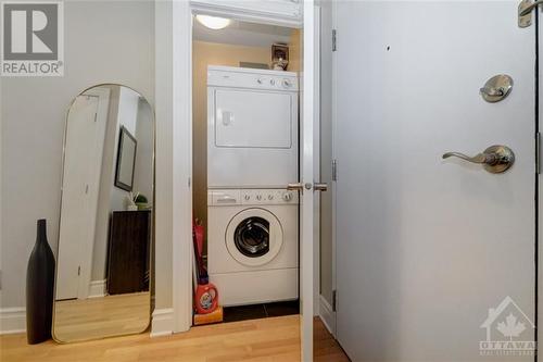 95 Bronson Avenue Unit#403, Ottawa, ON - Indoor Photo Showing Laundry Room