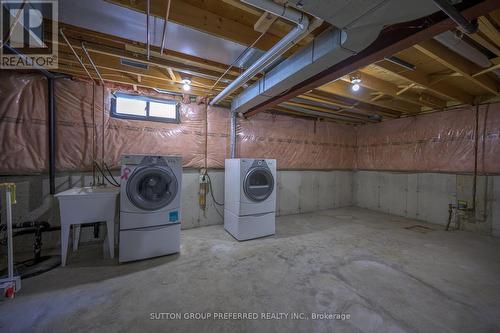 78 Kennedy Place, London, ON - Indoor Photo Showing Laundry Room