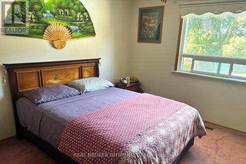 11 Belfry Drive, Newmarket (Huron Heights-Leslie Valley), ON - Indoor Photo Showing Bedroom