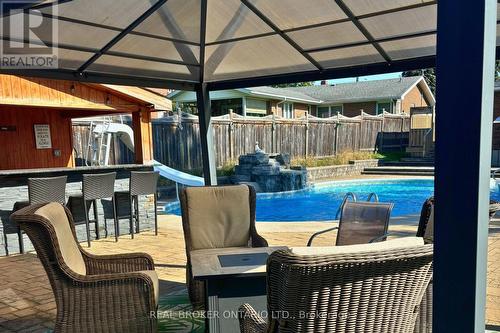 11 Belfry Drive, Newmarket (Huron Heights-Leslie Valley), ON - Outdoor With In Ground Pool With Deck Patio Veranda