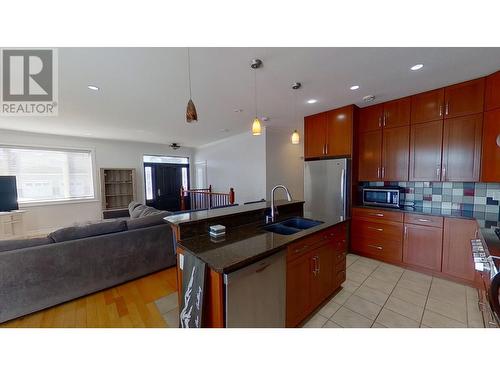 9624 113 Avenue, Fort St. John, BC - Indoor Photo Showing Kitchen With Double Sink