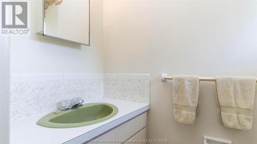 7920 Grande River Line West, Chatham-Kent, ON - Indoor Photo Showing Bathroom