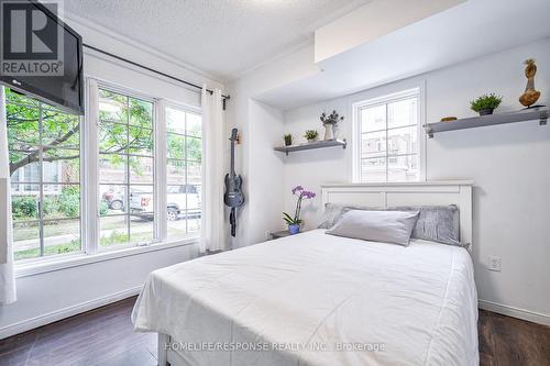 6 - 129 Tenth Street, Toronto (New Toronto), ON - Indoor Photo Showing Bedroom